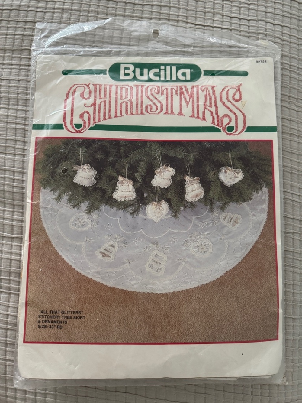 Bucilla 1989 All That Glitters Stitchery Christmas Tree Skirt & Ornaments Kit